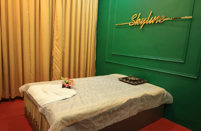 Premium private suite for full body massage in Goregaon East, Dindoshi
